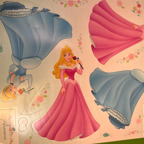 Table Decorations Cutout Disney Princess Pop out decorations for party of 12 - Picture 4 of 8